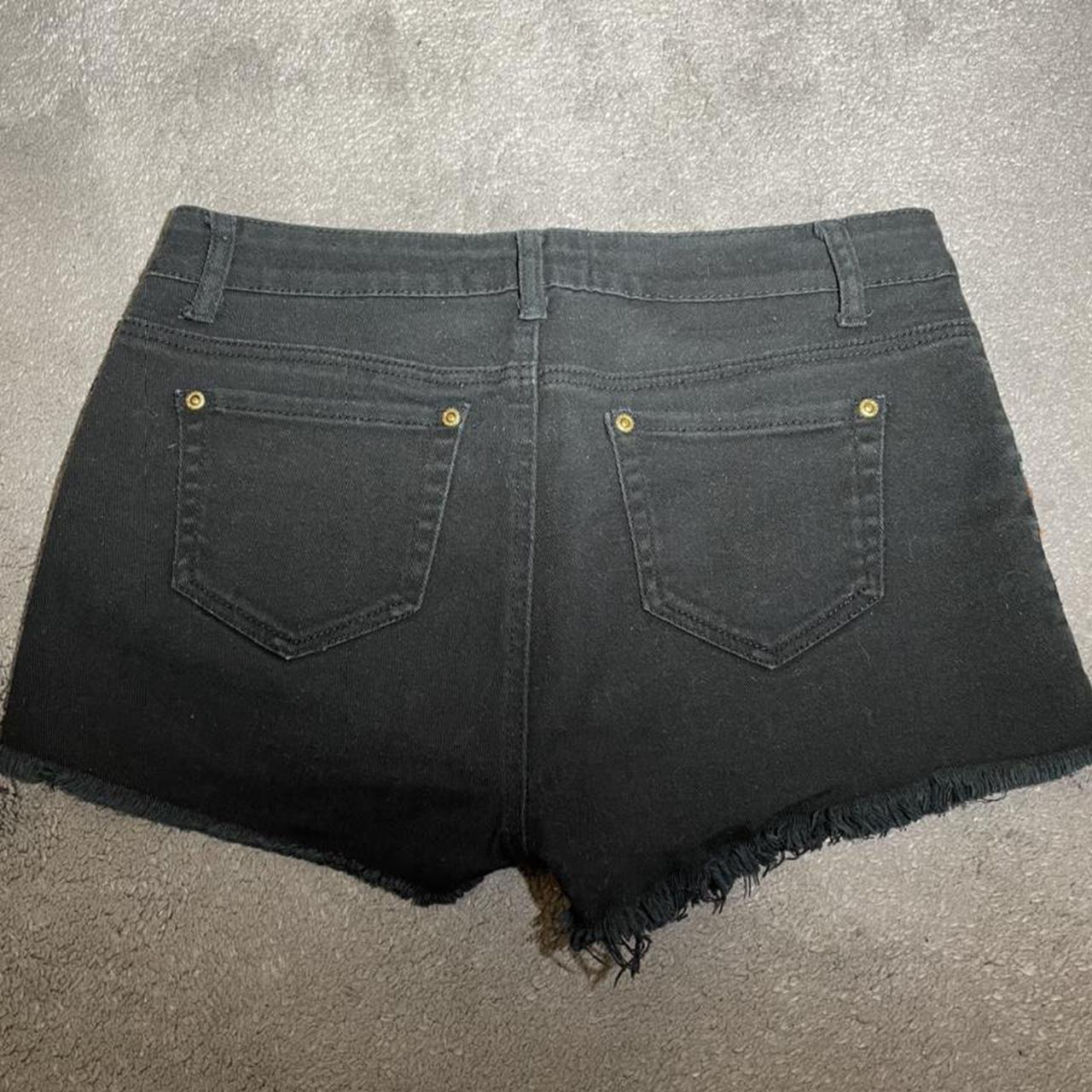 Boohoo Women's multi Shorts | Depop