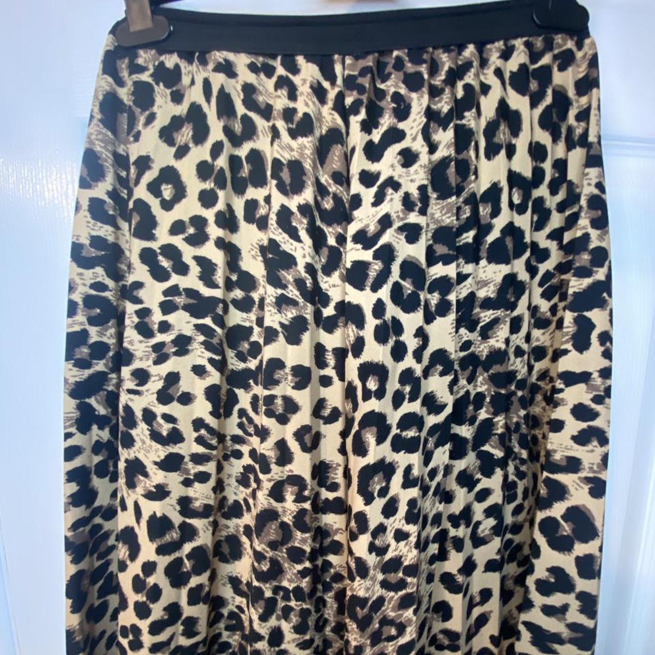 Leopard print long skirt, would fit a medium/ Large.... - Depop