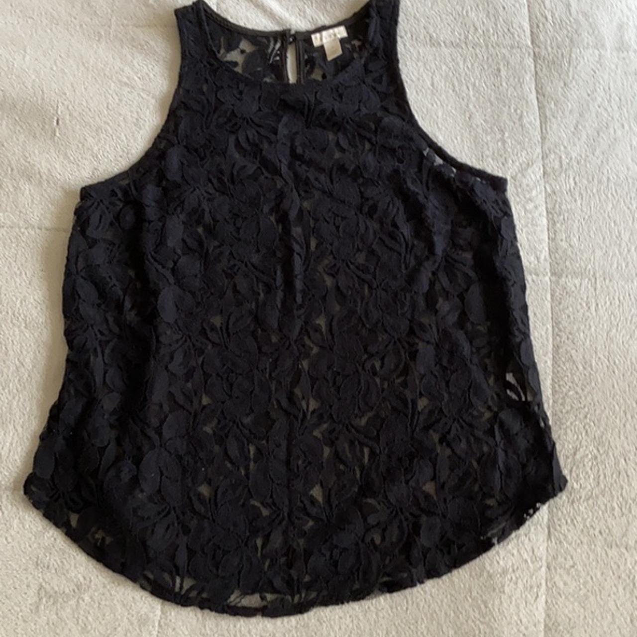 Hinge Black Lace top size Small NEVER WORN #lace... - Depop