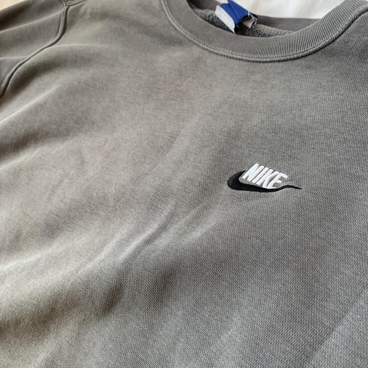 Nike Men's Grey and Black Jumper | Depop