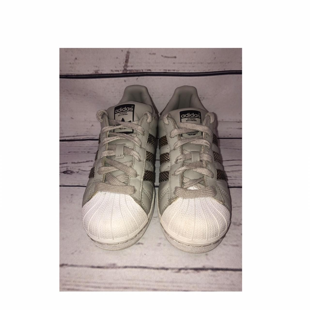 adidas khaki trainers womens