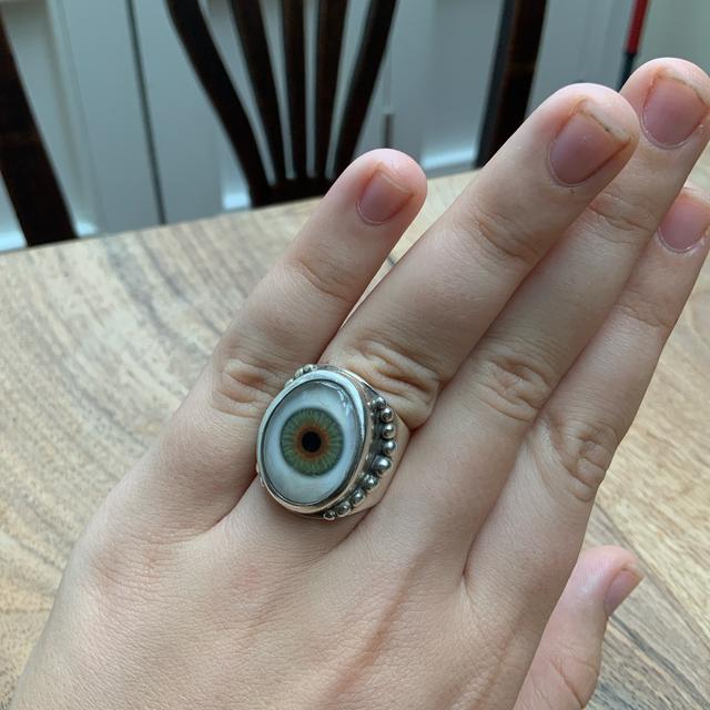 Great frog hot sale eye ring