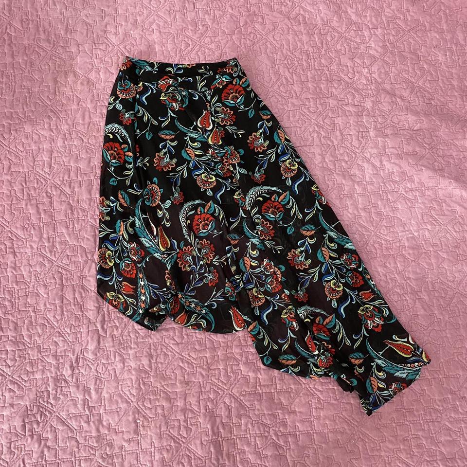 Winnie the Pooh overall shorts. Size kids 14 but | Depop