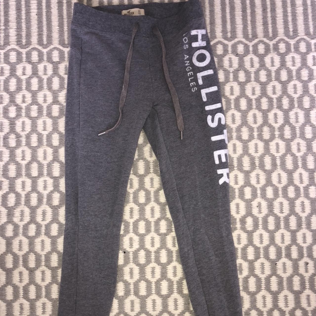 Grey Hollister Leggings! Size XS! Selling as I don't - Depop