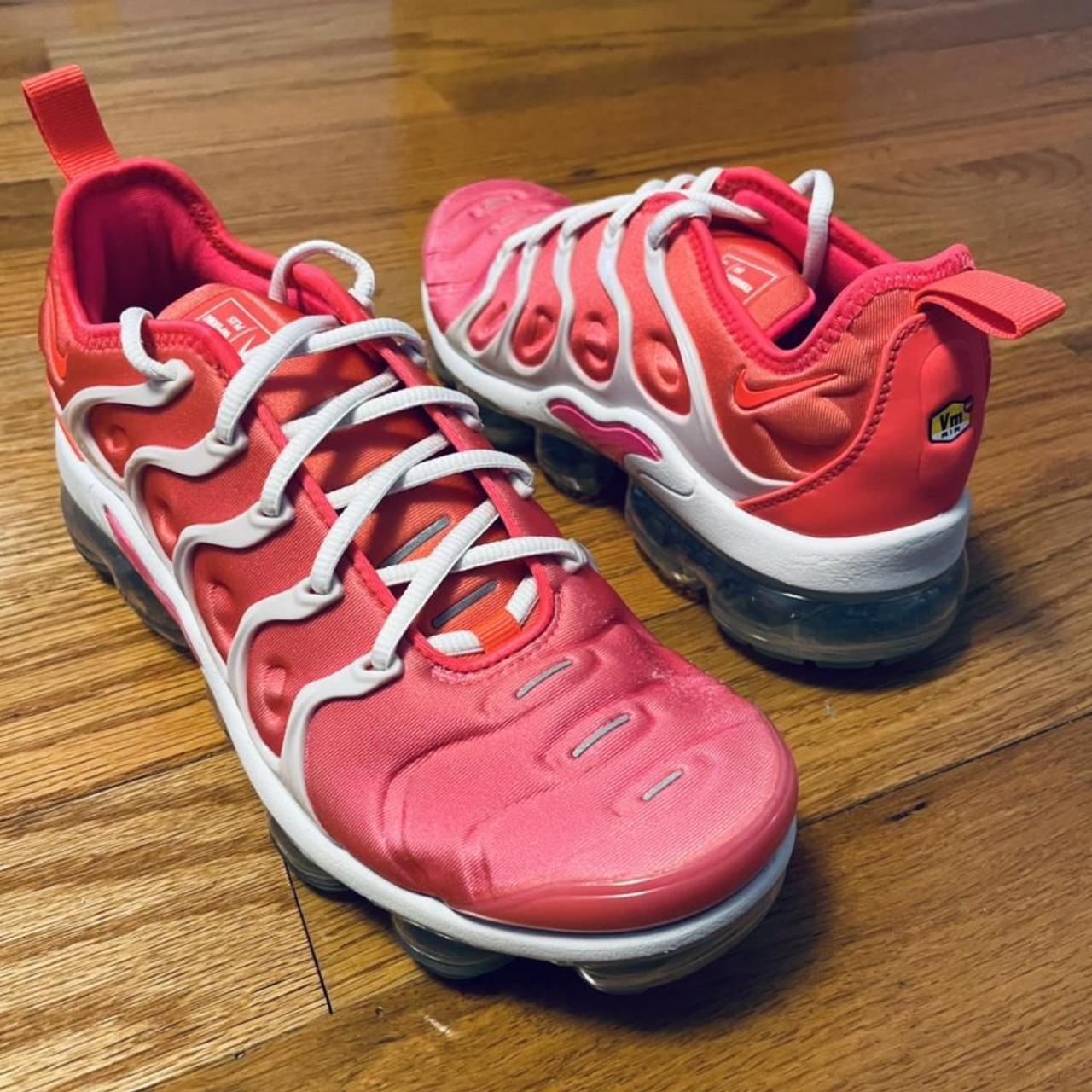 vapormax plus flash crimson