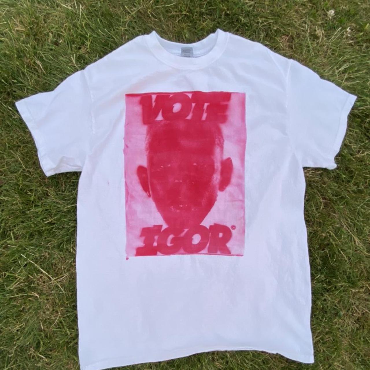 gildan-men-s-red-and-white-t-shirt-depop