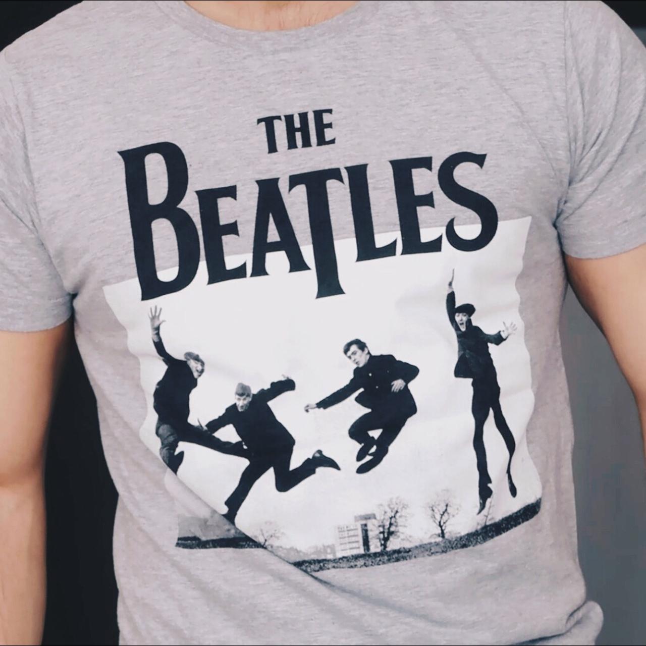 Vintage Beatles shirt. I am 5”8 and 140 pounds and...