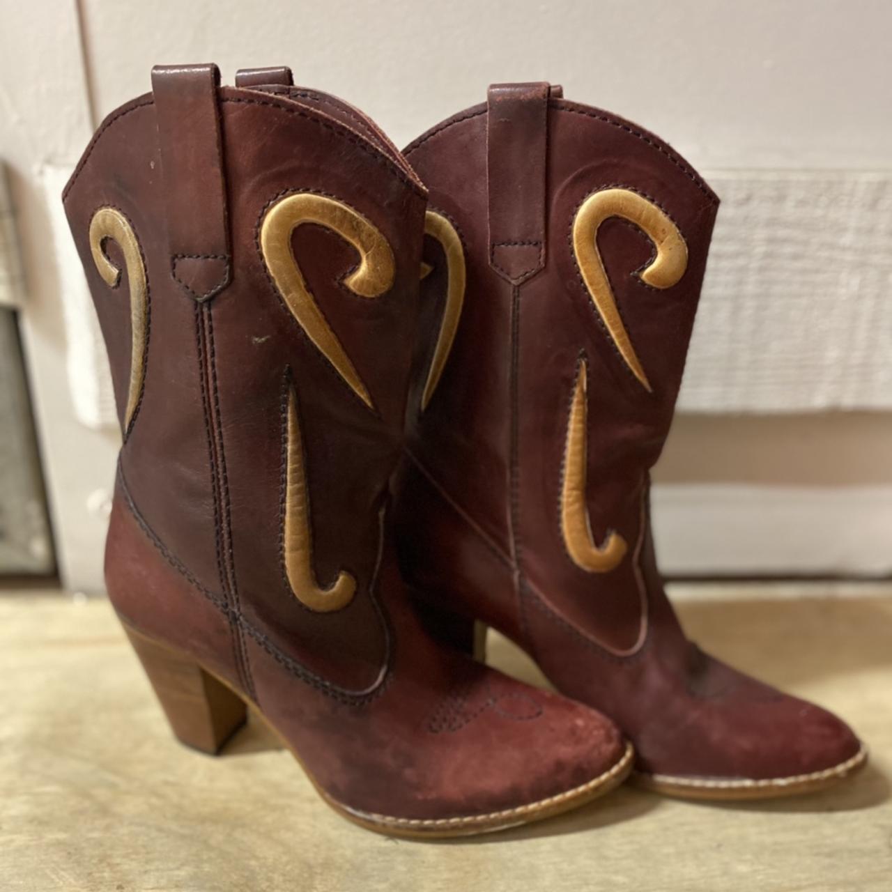 Women's Burgundy Boots Depop