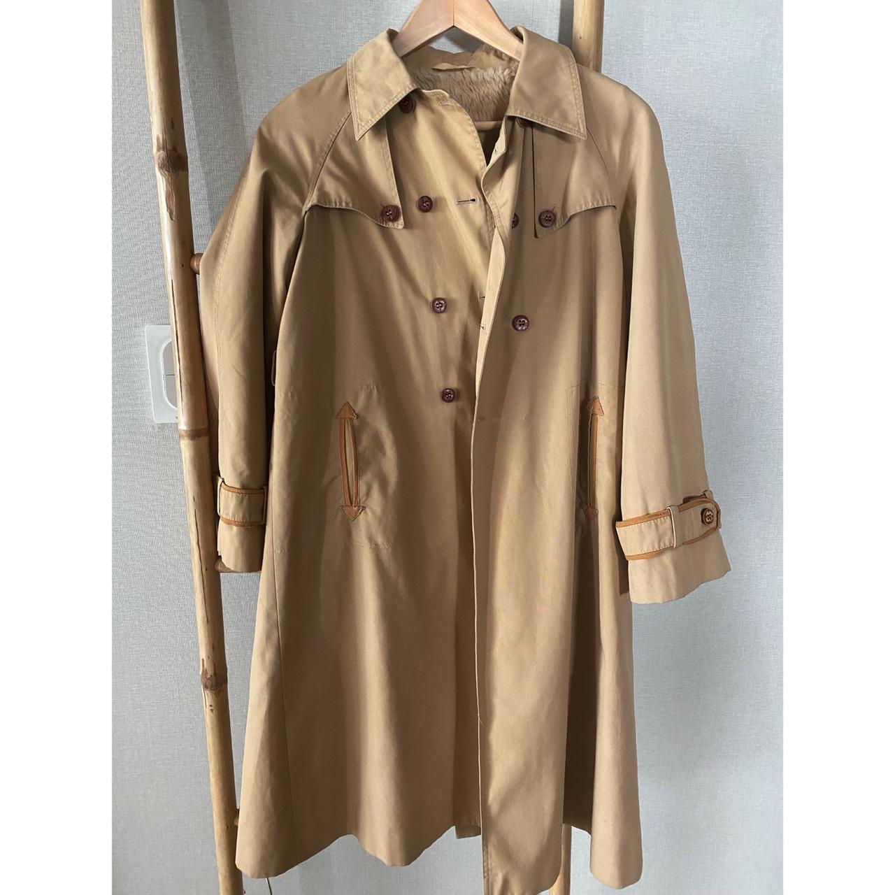 Fur lined vintage trench coat in very good... - Depop