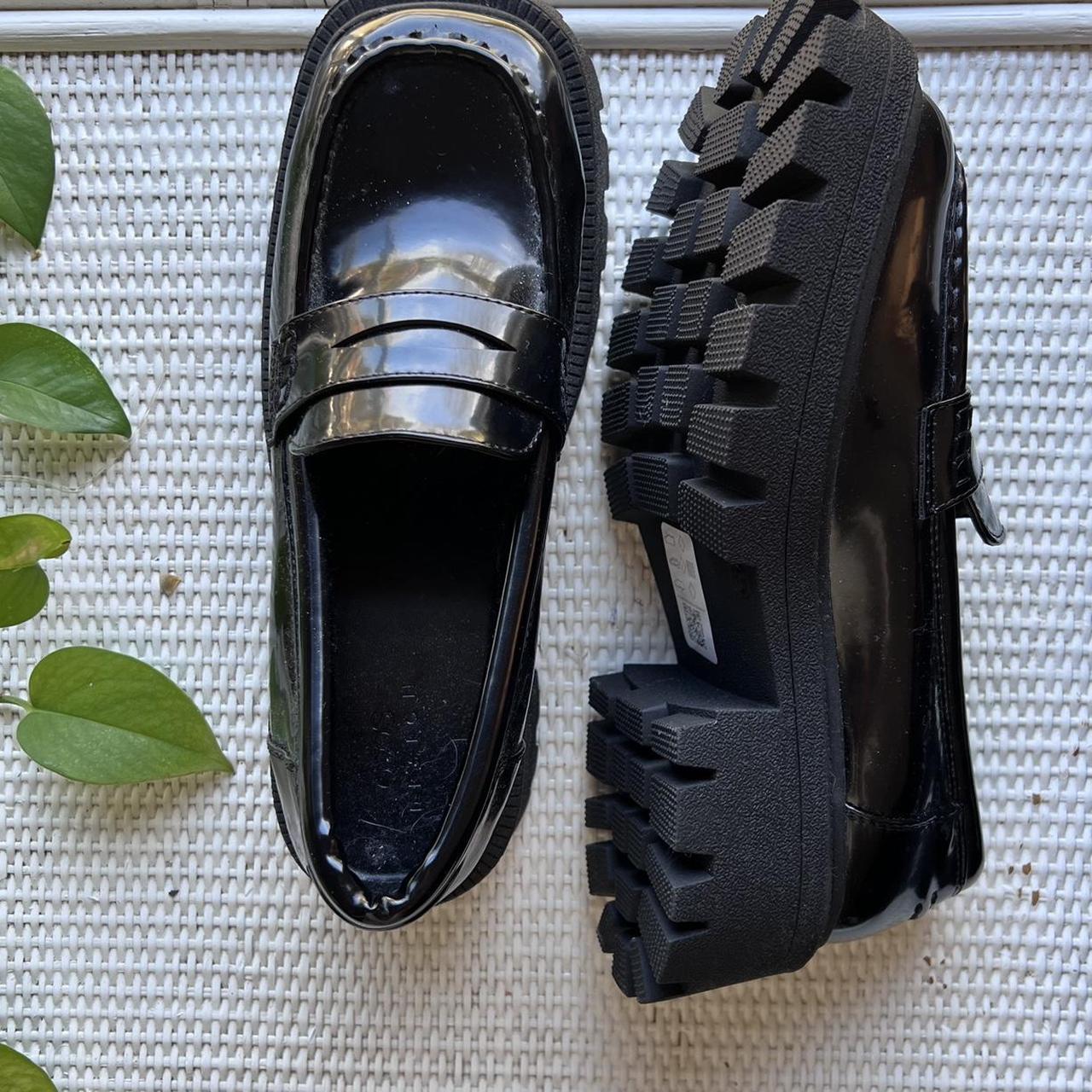 hugo boss sliders black and red