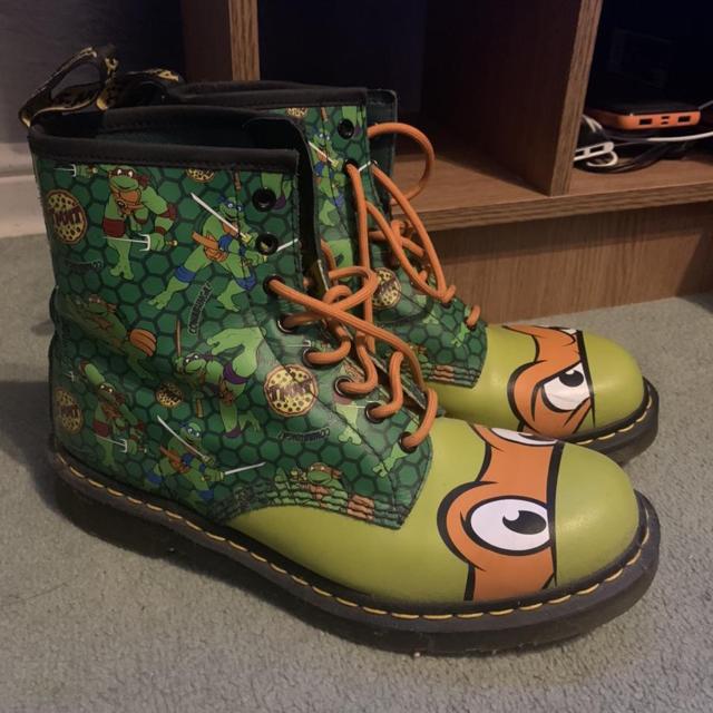 dr martens turtles
