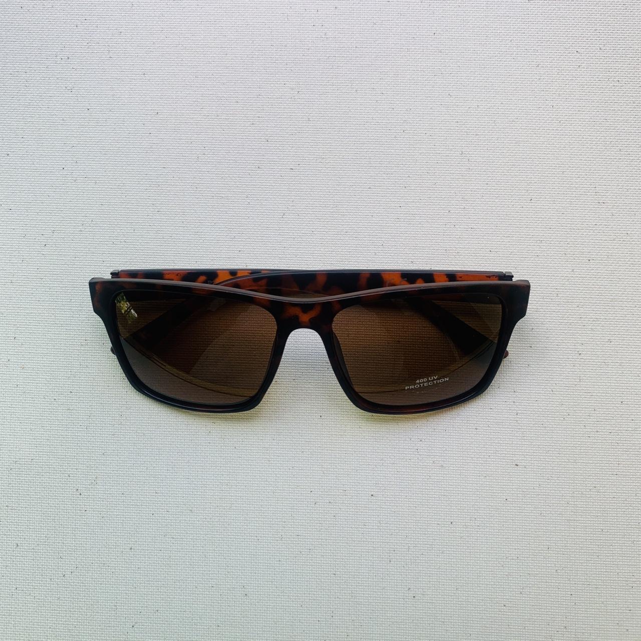 ‘Vic’ sunglasses in WILDE🐅 VIC//Classic style... - Depop