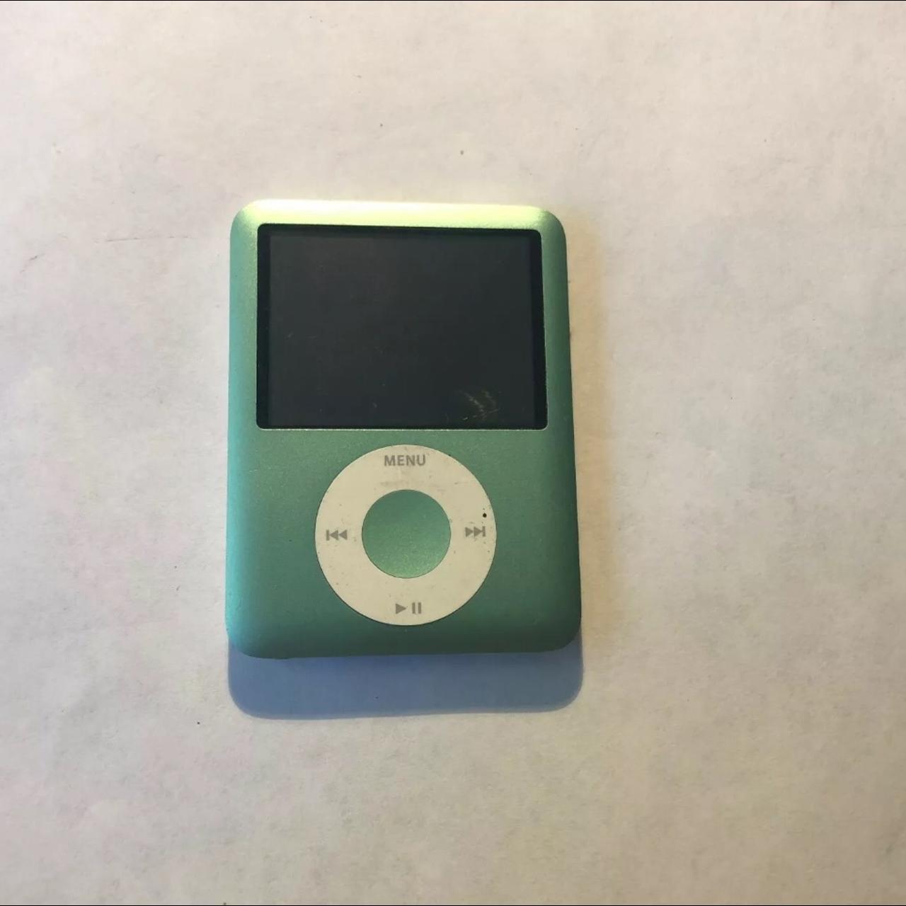 Apple iPod nano 3rd gen green 8gb this little device... - Depop