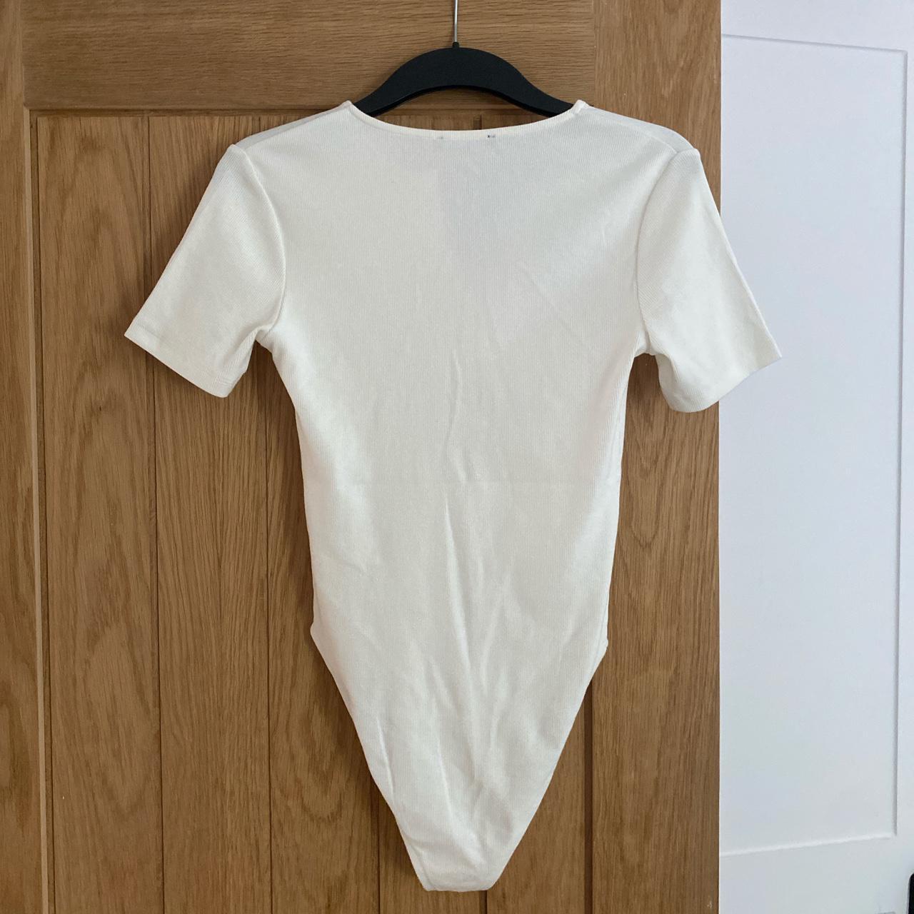 zara cream/white button up short sleeve bodysuit... - Depop