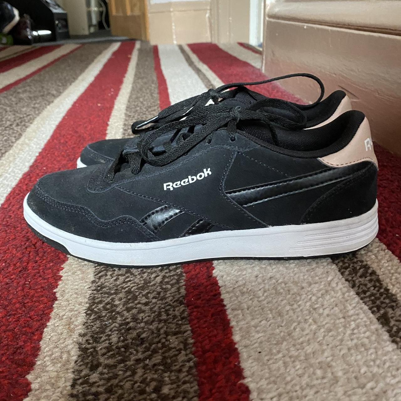 Reebok Women's Black and Pink Trainers | Depop