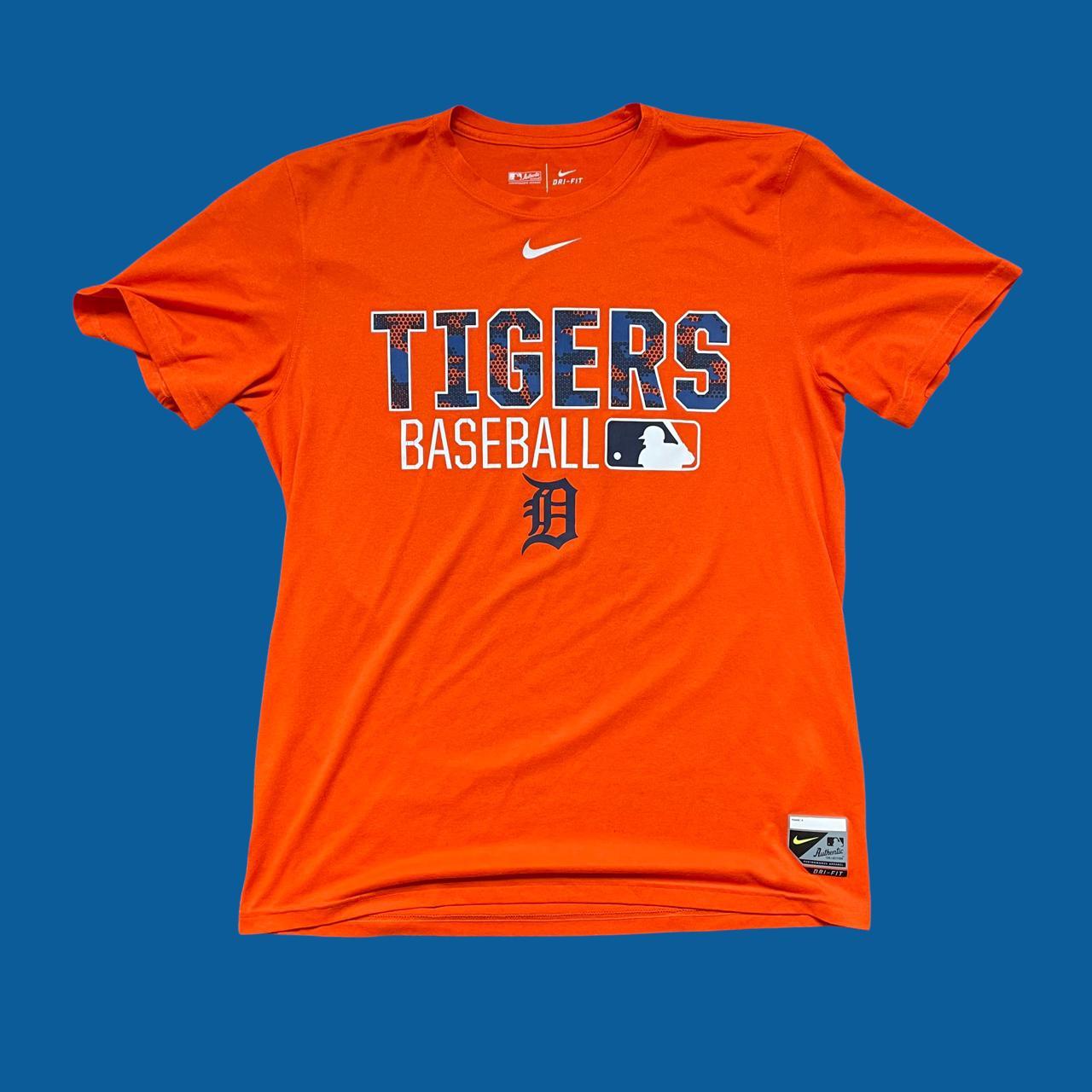 ✓ Nike t shirt centre swoosh Detroit Tigers Motor - Depop