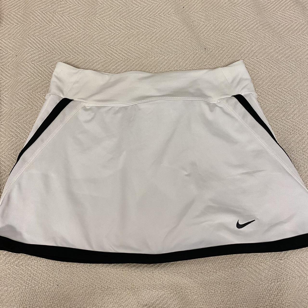 Nike Women's Black and White Skirt
