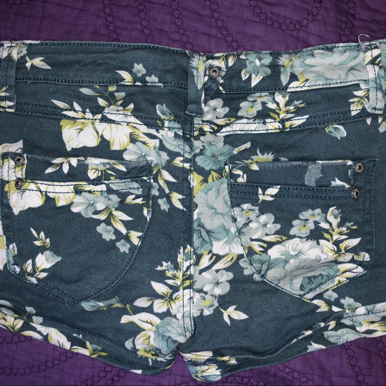 JCPenney Women's Blue and Green Shorts | Depop