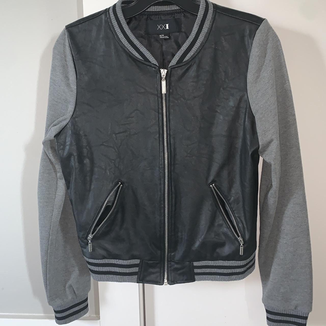 Forever 21 Women's Black and Grey Jacket Depop