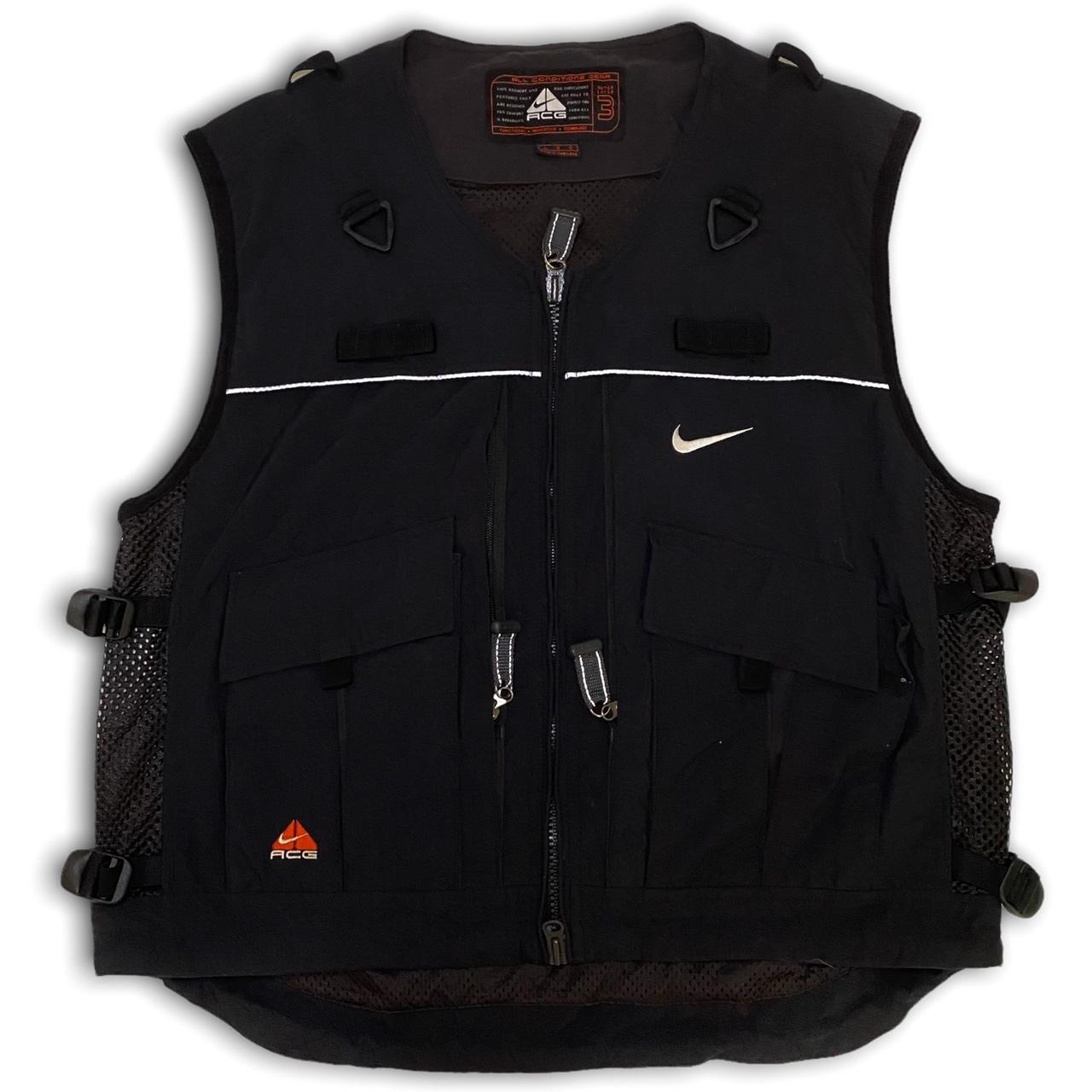 acg vest black