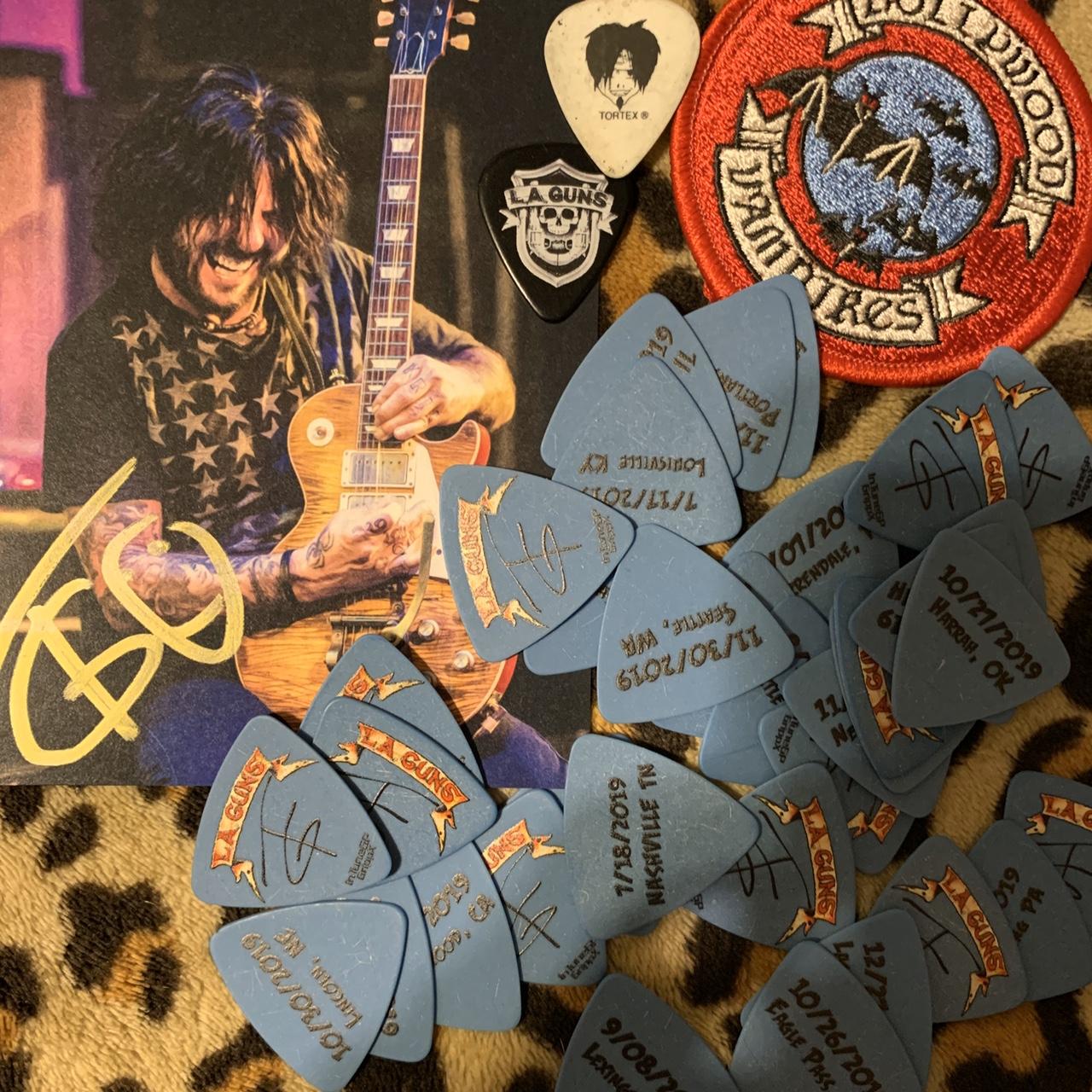 Product Image 1 - One of everything! 

#TraciiGuns complete