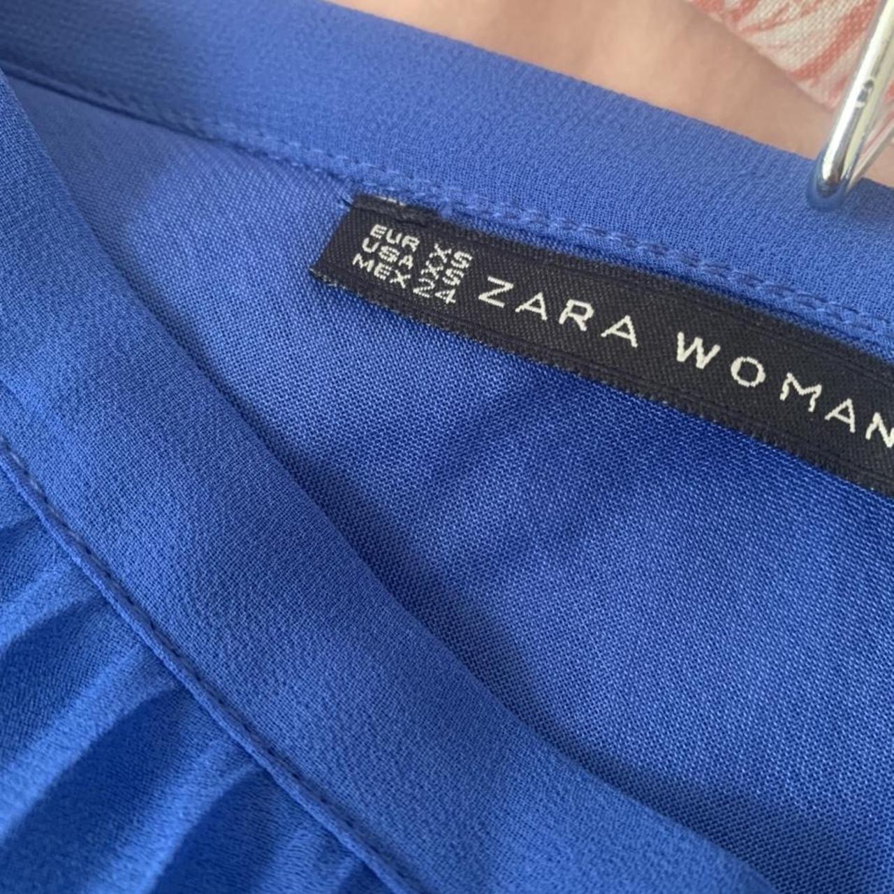 Zara woman blue pleated skirt, size XS midiskirt... Depop