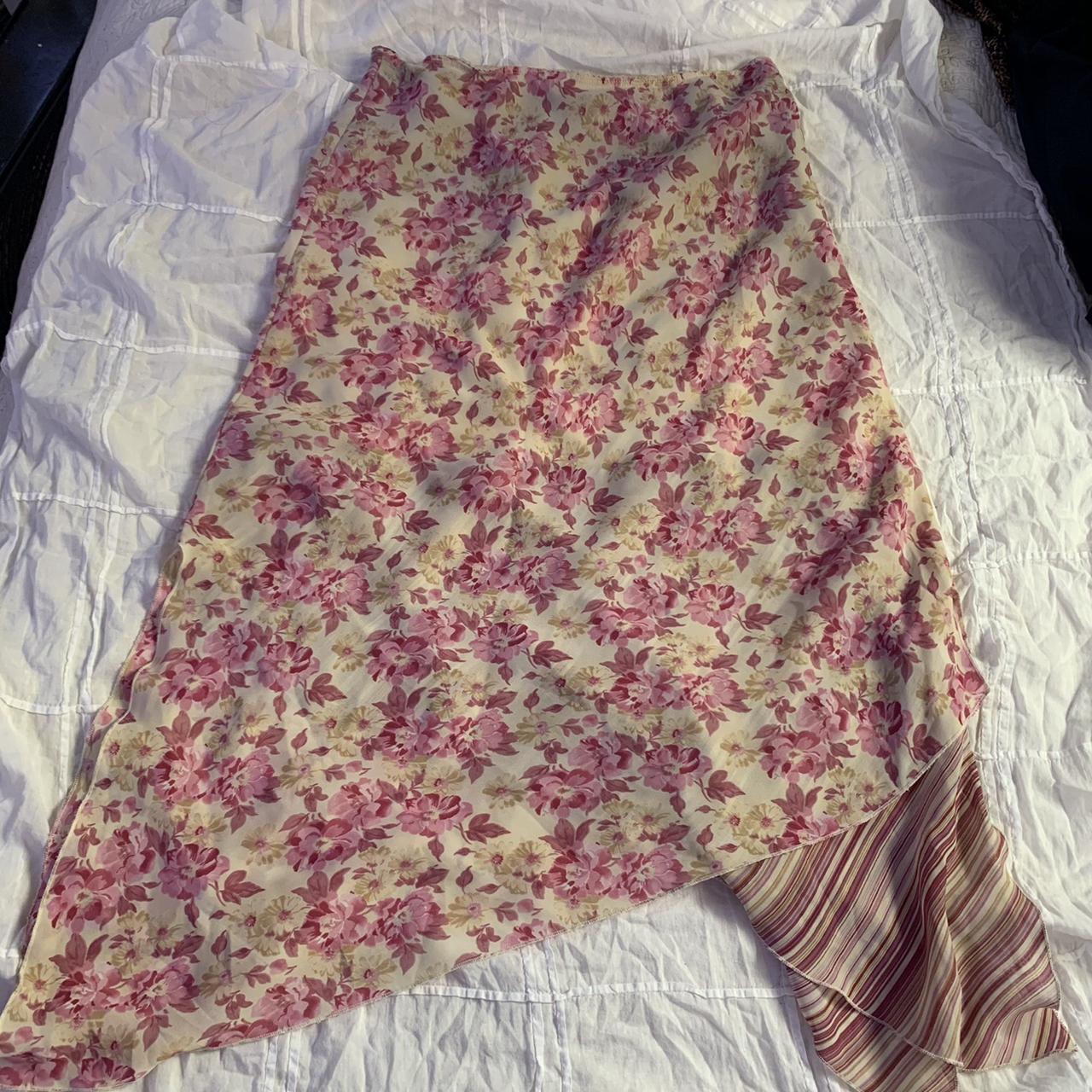 Guess Women's Pink and Red Skirt