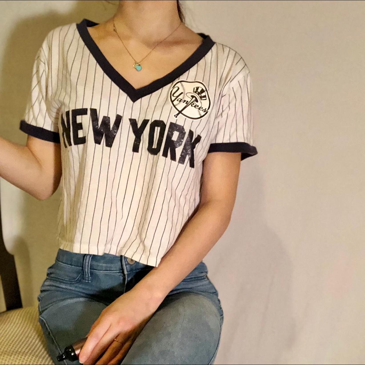 PINK Victoria's Secret, Tops, Pink Victorias Secret New York Yankees V  Neck Tee