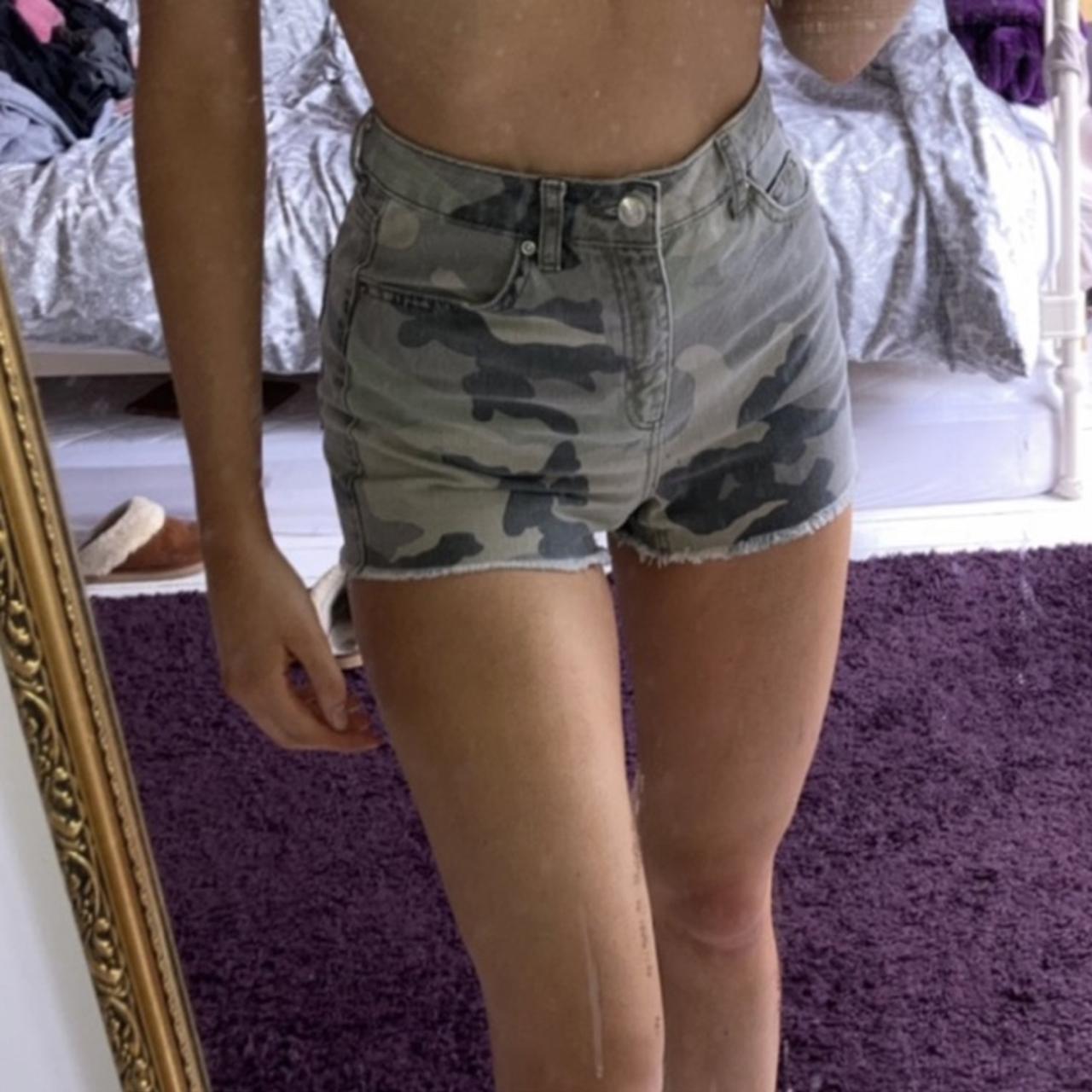 topshop camo shorts