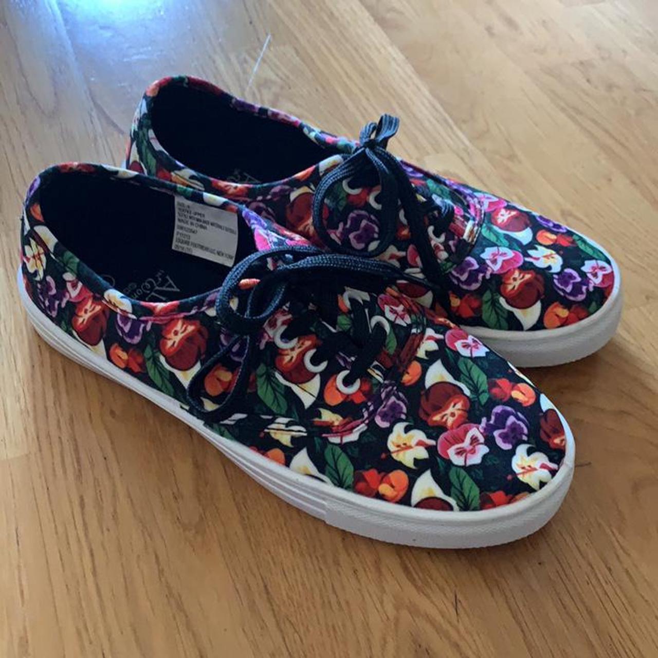 Disney Women's Trainers | Depop