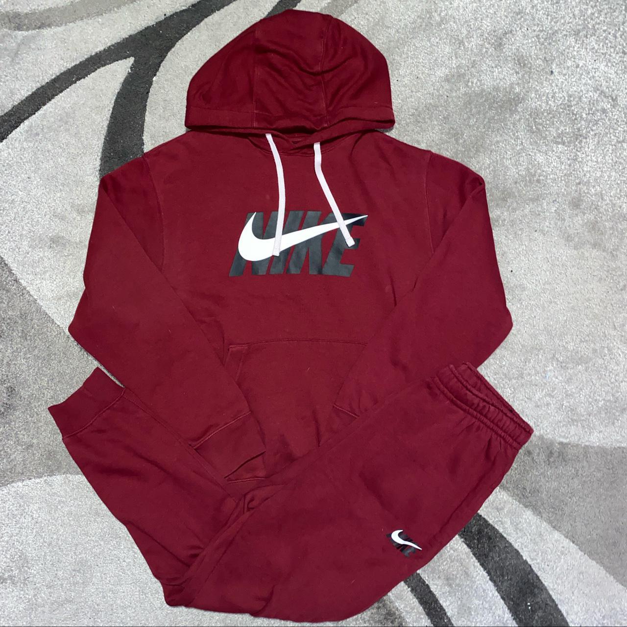 nike joggers maroon