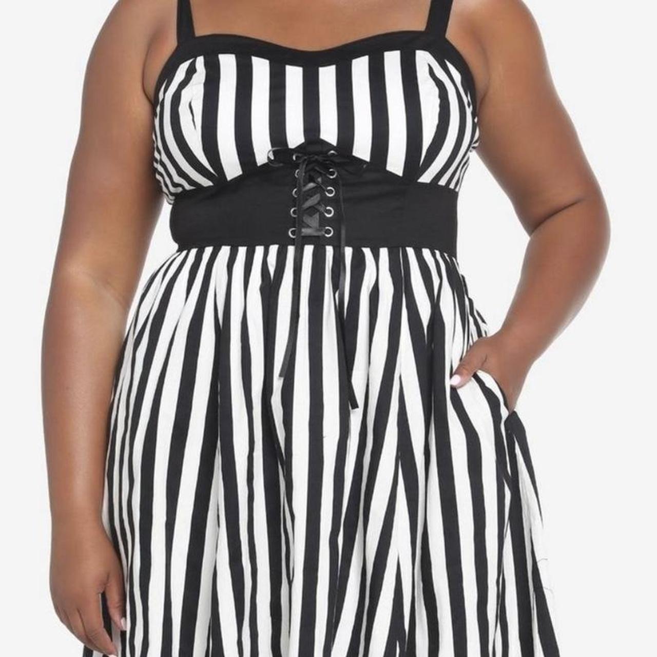 Hot Topic Plus Size Dress