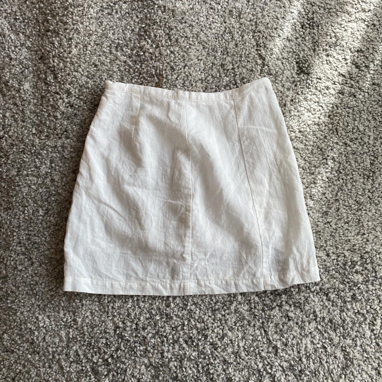 White linen mini skirt - Depop