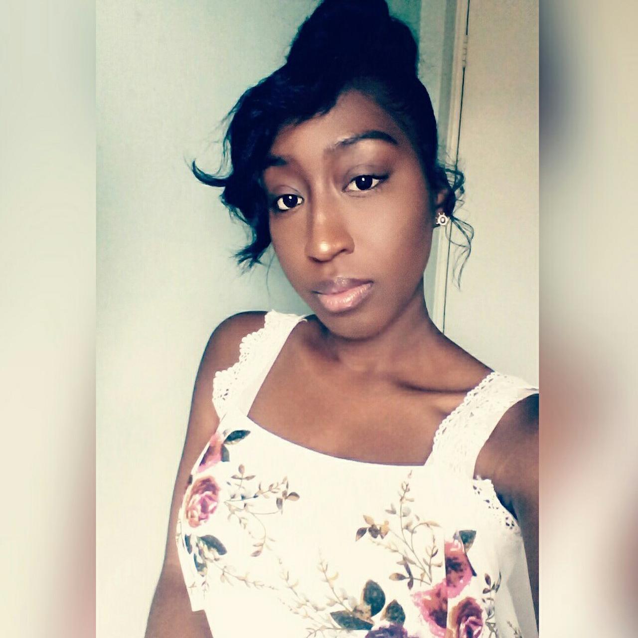 FLORAL SUMMER TOP • White floral summer top... Depop