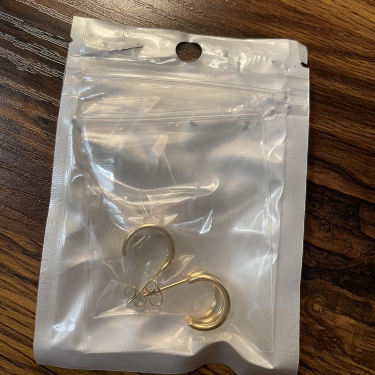 gorjana Women's Gold Jewellery Depop