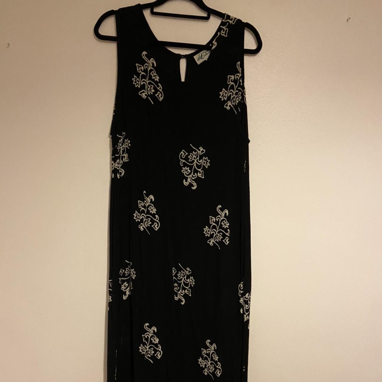 Vintage maxi - worn once Would fit 8-12 depending... - Depop