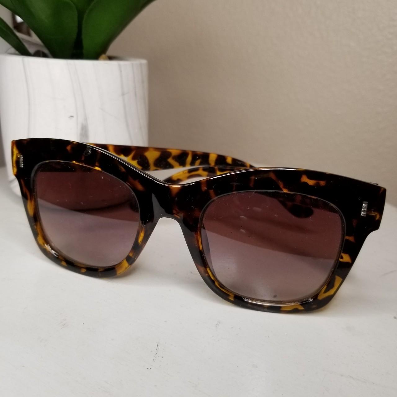 Steve Madden sunglasses - Depop