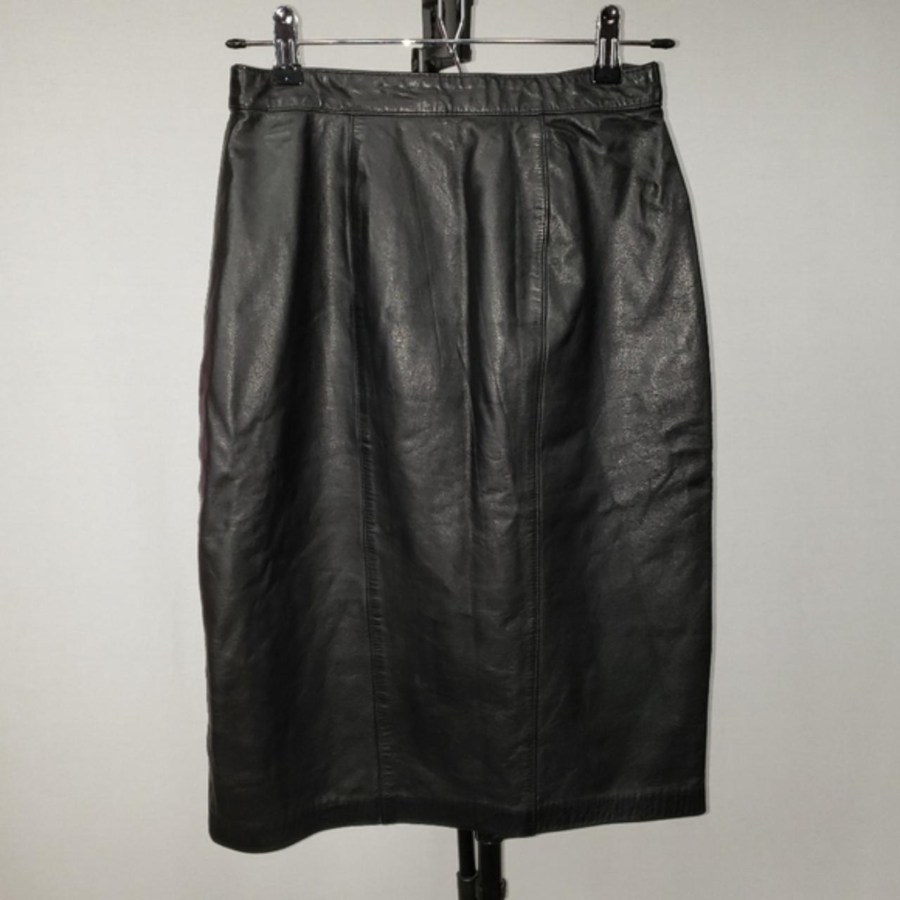 Vintage leather Lord & Taylor skirt. 24