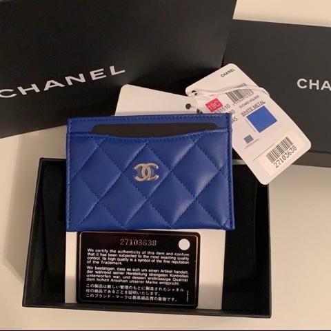 Chanel gift-bag - Depop
