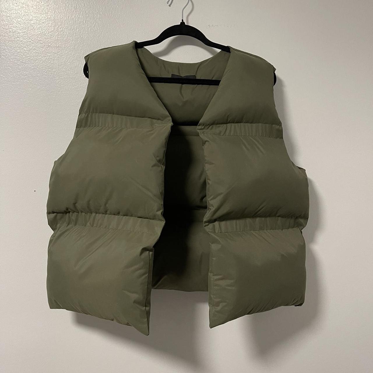 yeezy puffer vest