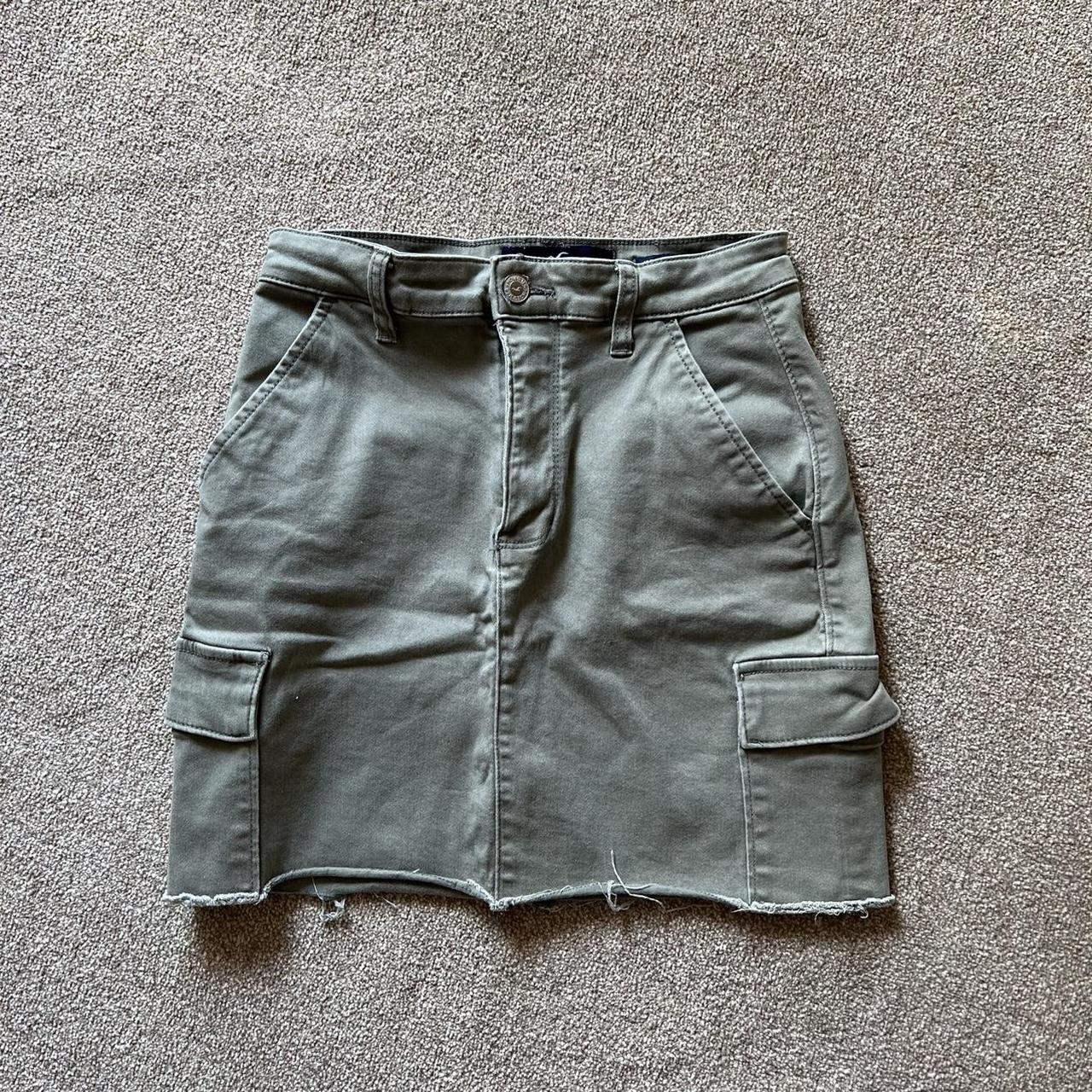 Hollister khaki cargo mini skirt W24 Will sell... Depop