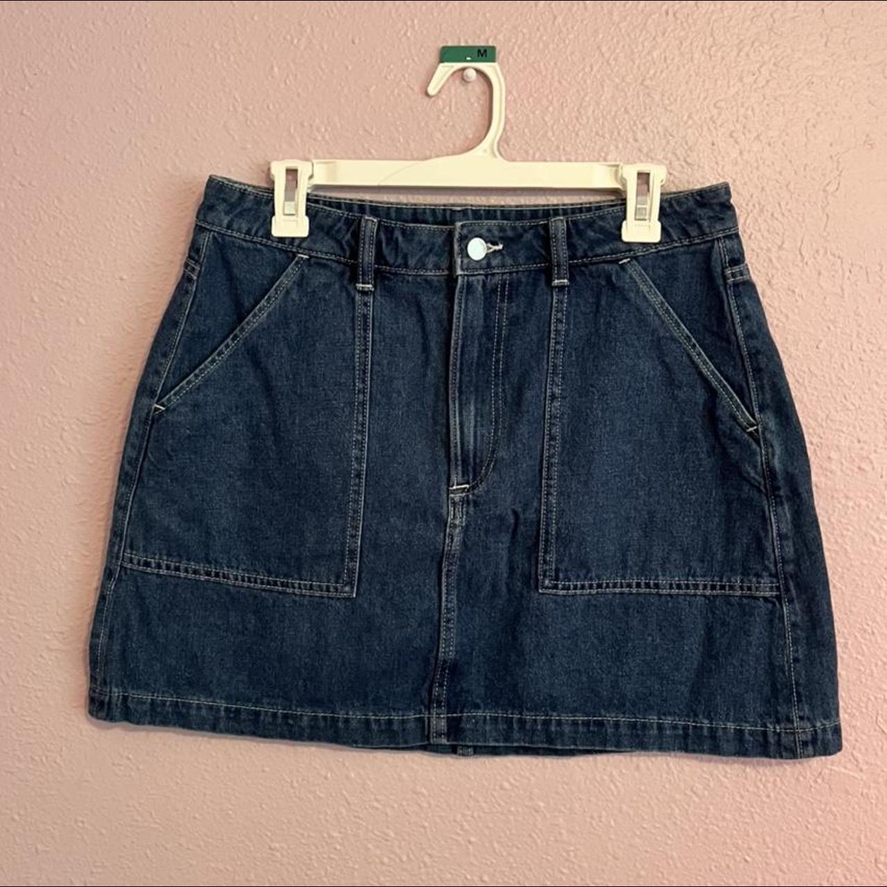 Denim cargo mini skirt by H&M Deep blue color with... - Depop