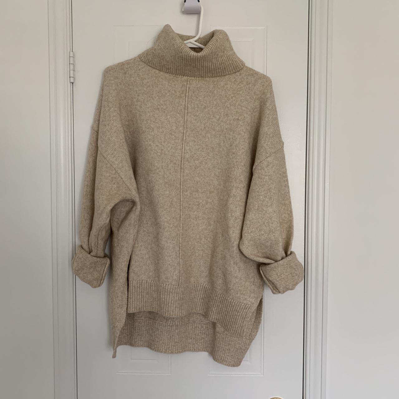 H&M Women's Cream Jumper | Depop