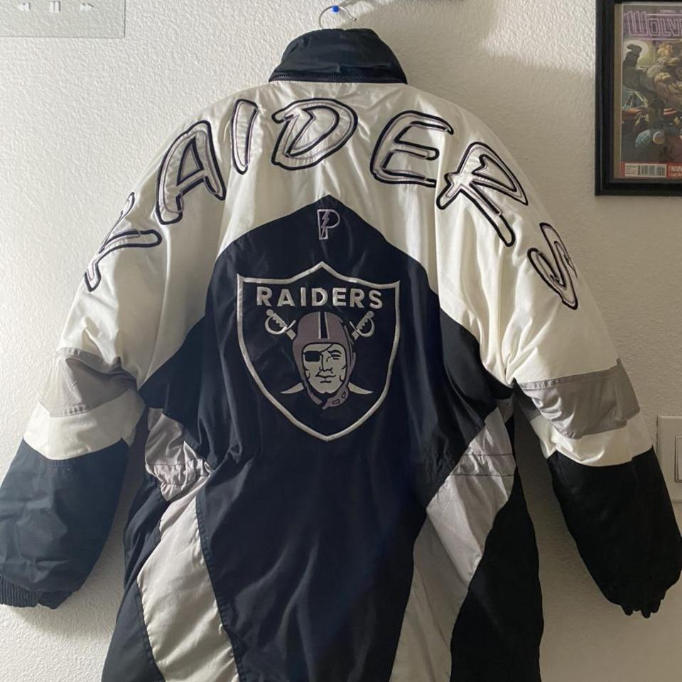 Vintage Pro Player Men's Oakland Raiders Reversible - Depop