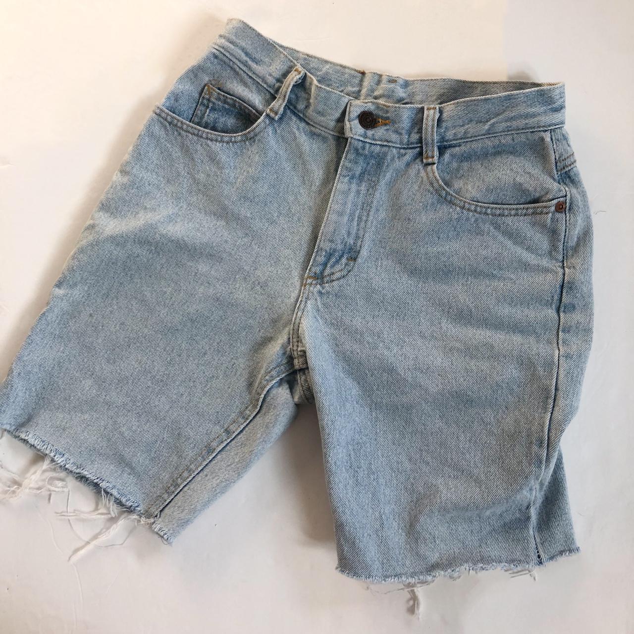 Vintage Lee Jean Shorts. 100% cotton. Light wash.... - Depop