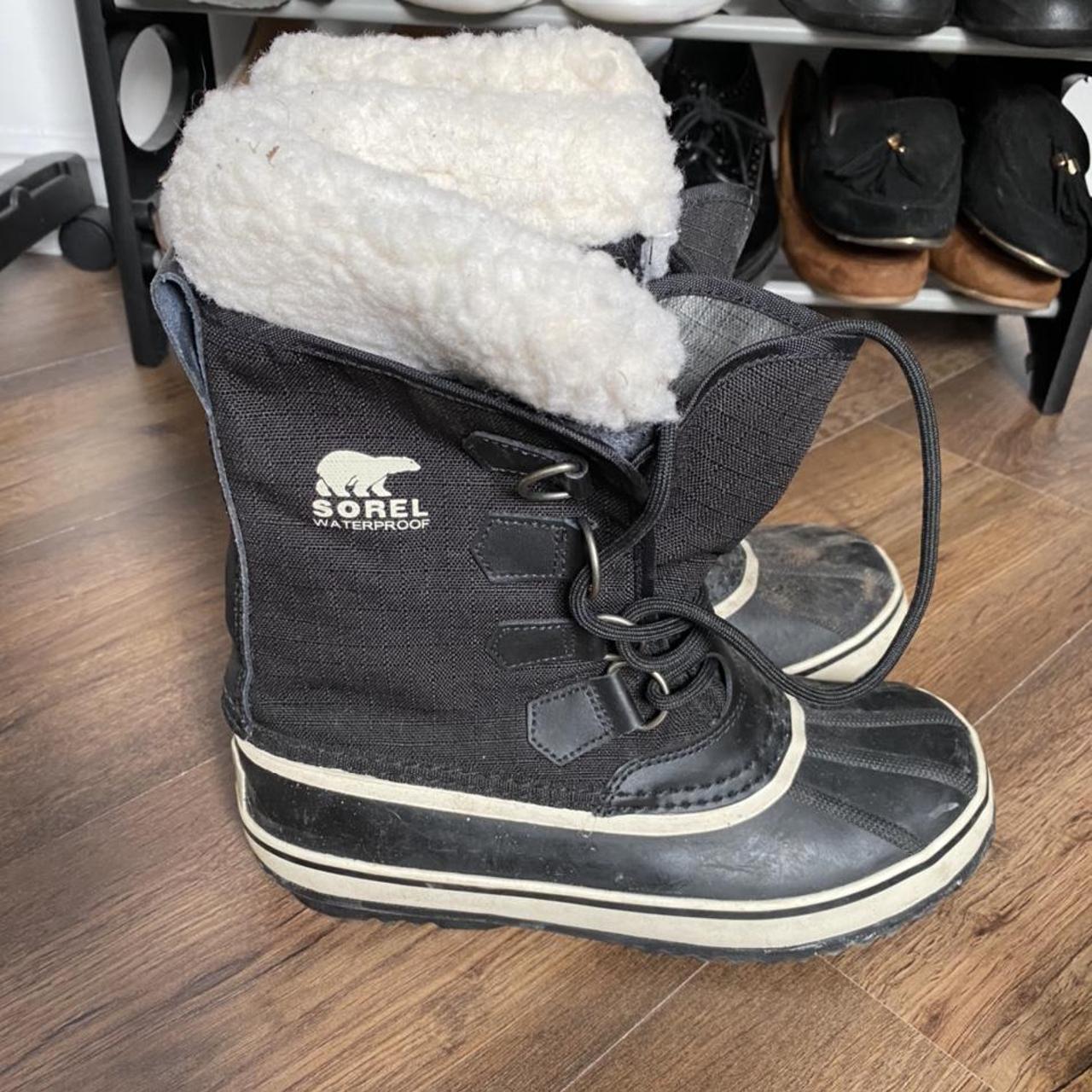 sorel boots size 4