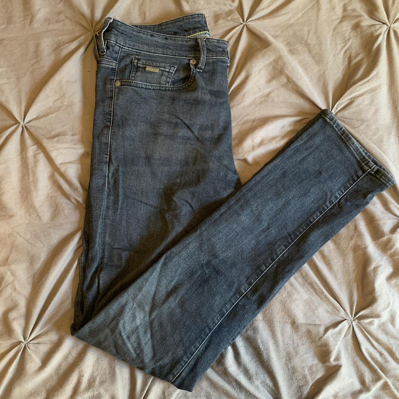 Hugo Boss Slim fit jeans 32/34 - Depop