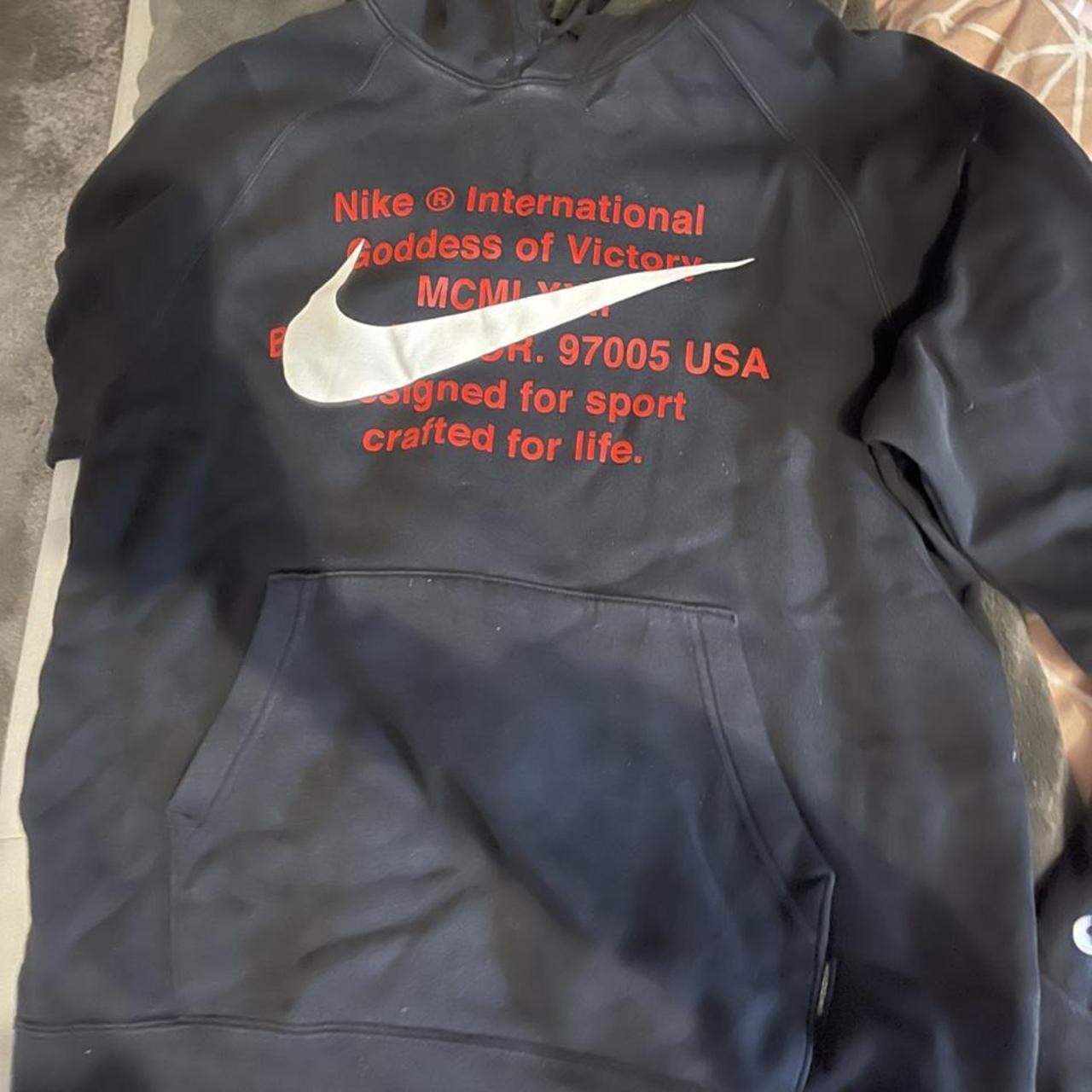 depop nike vintage hoodie