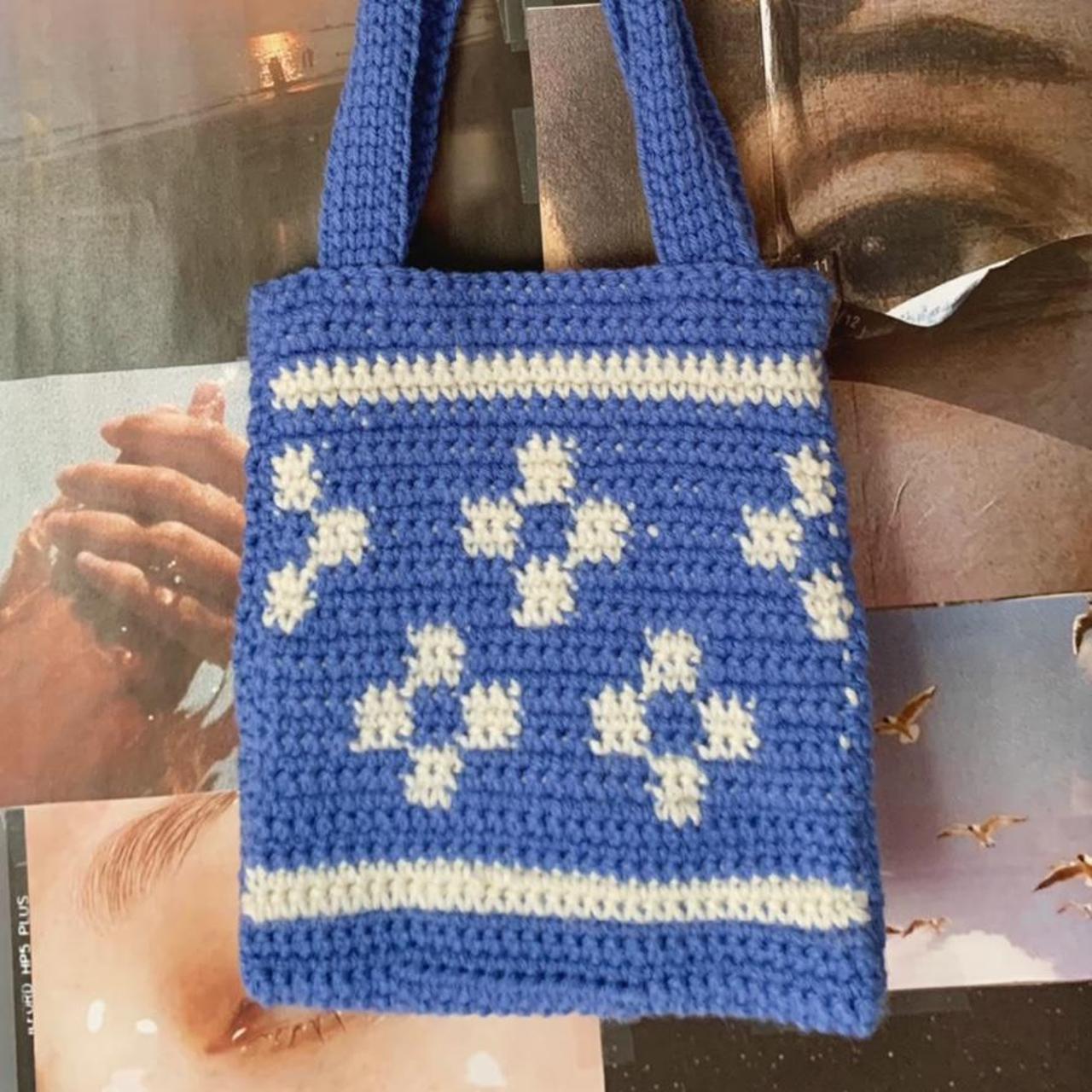 BLUE MODERN FLOWER BAG 💙 The perfect bag for a fun... - Depop