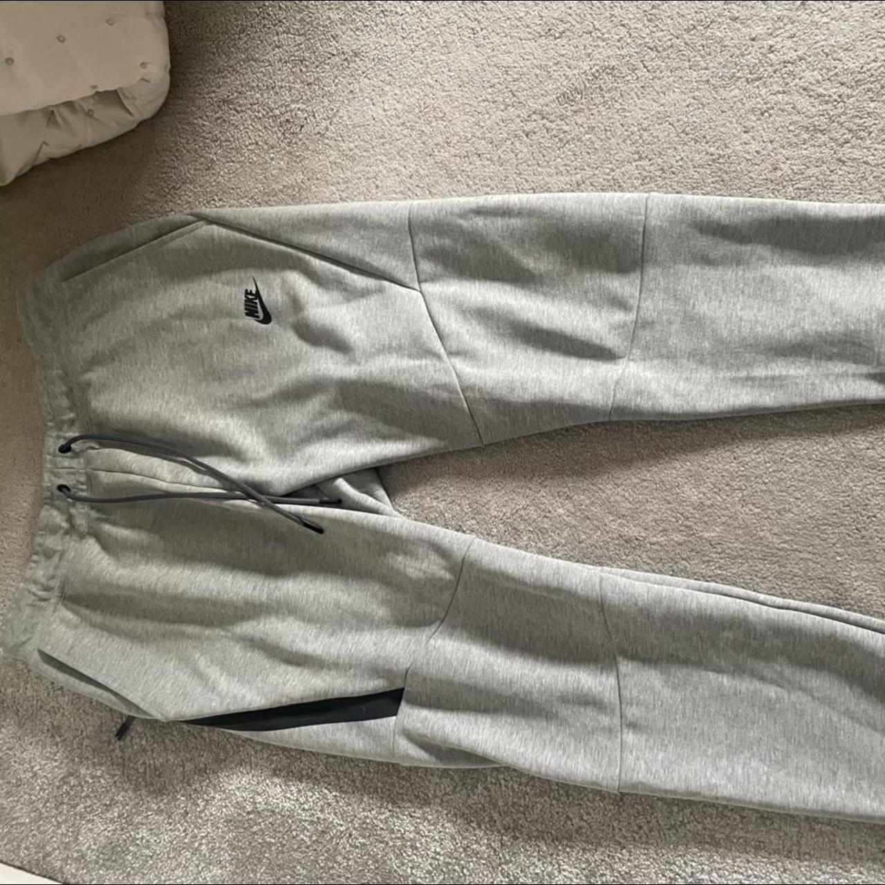 nike tech fleece trousers